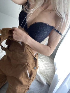 @teenytinyblondie