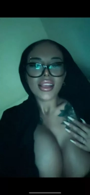 @chayaaywa