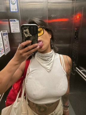 @neeeverl4nd