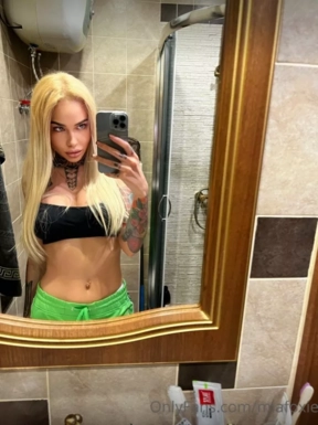 @mia_foxybae