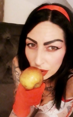 @lenalilith