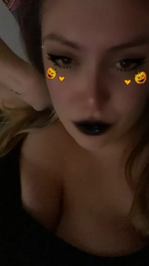 @mandeexrose