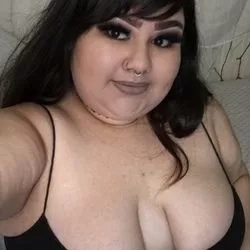@danidollxxx