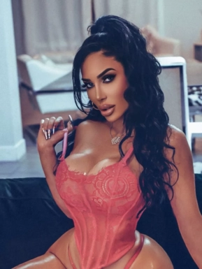 @italiastarr
