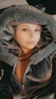 @dominaistasha