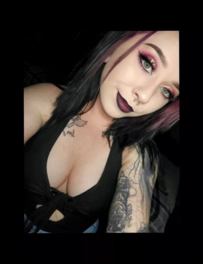 @lxvingdeadgirl
