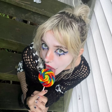 @mackeyxmoo