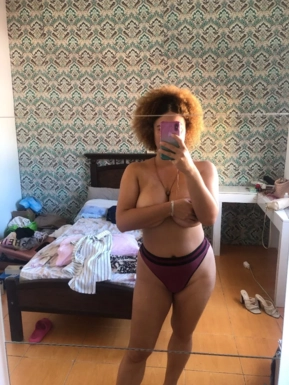 @littleamora