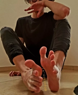 @footboy_aj