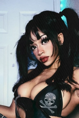 @theprettyoni