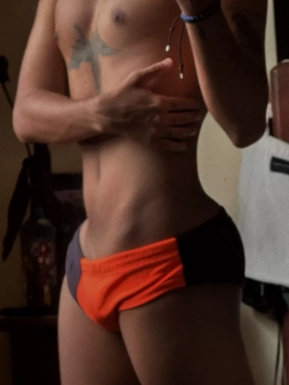 @b6strr