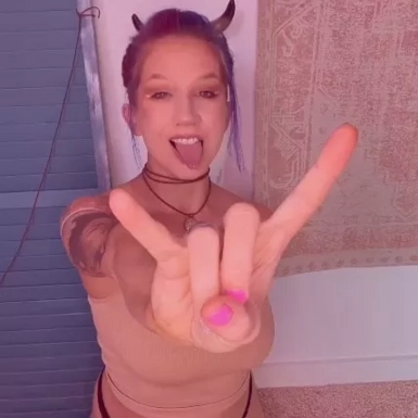 @tommi_rebel