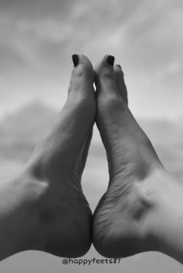 @happyfeets87