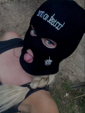@skimask0goddess