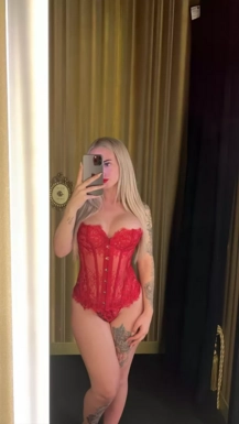 @blondeandstupid