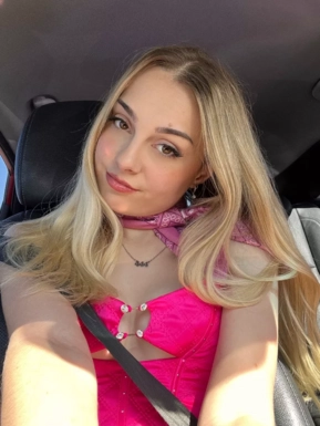 @eviearia