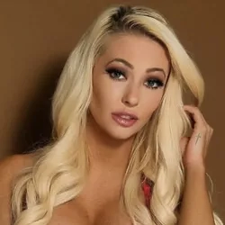 @ainsleyadamsxoxo