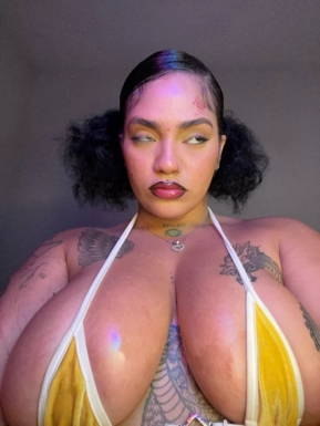 @leahndra