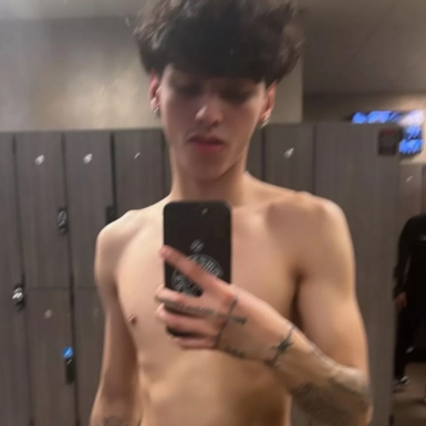 @rickyfloresvip