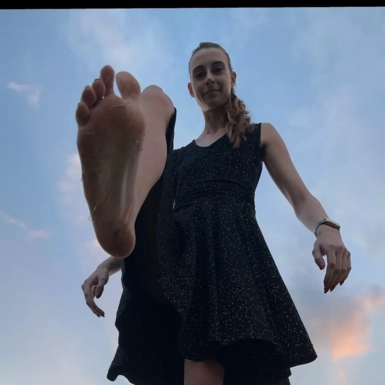 @elliesolegoddess