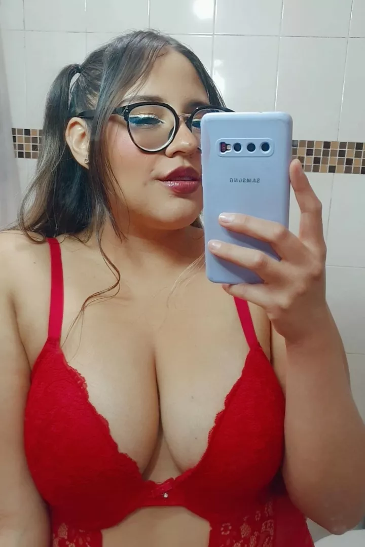 @selyneleon