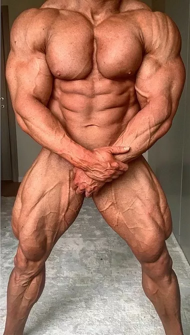 @themaskedbodybuilder