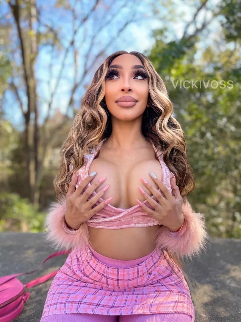 @vickivoss