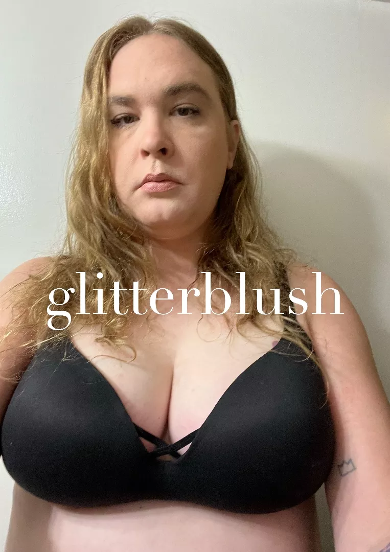 @glitterblush