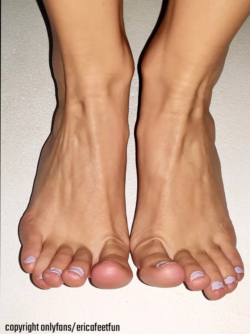 @feetfetisherica