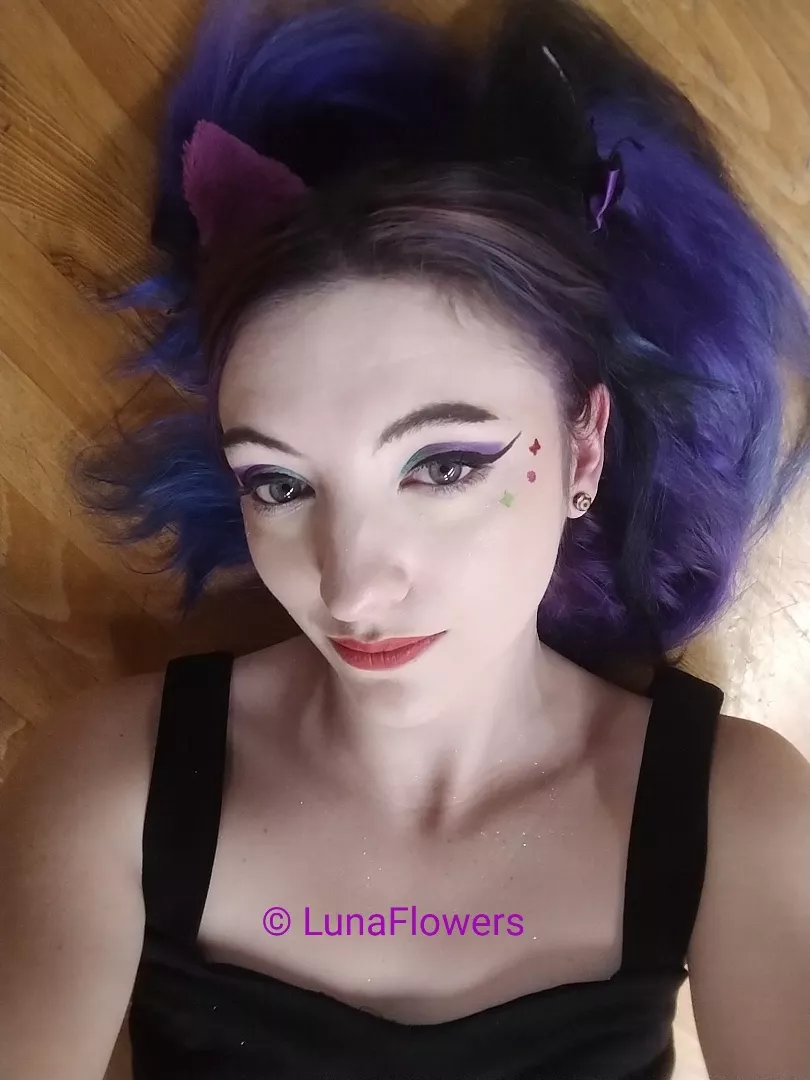 @lunaflowers