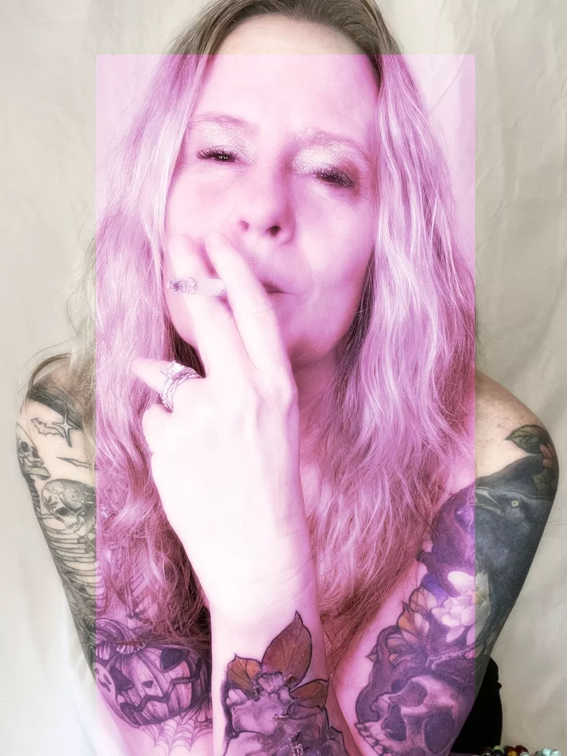 @artsyinkedblonde