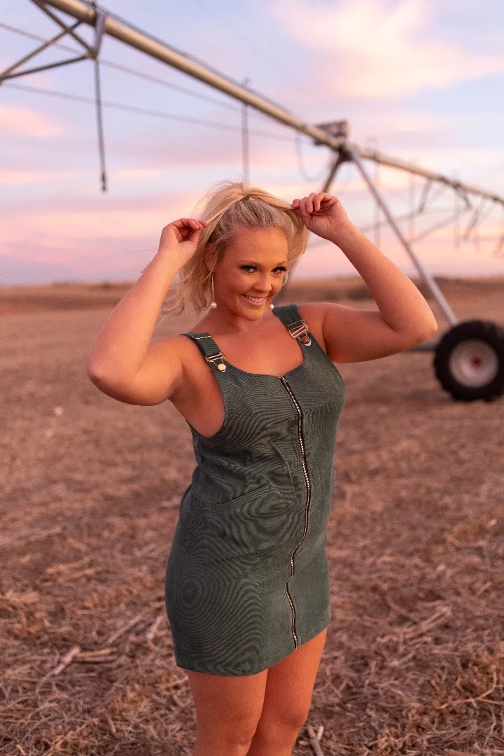 @femalefarmerrancherfree