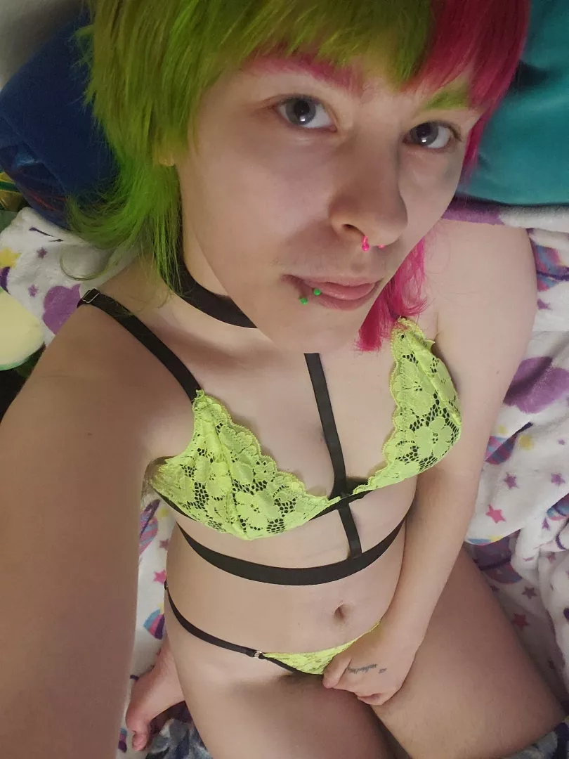 @enbyslutpuppy