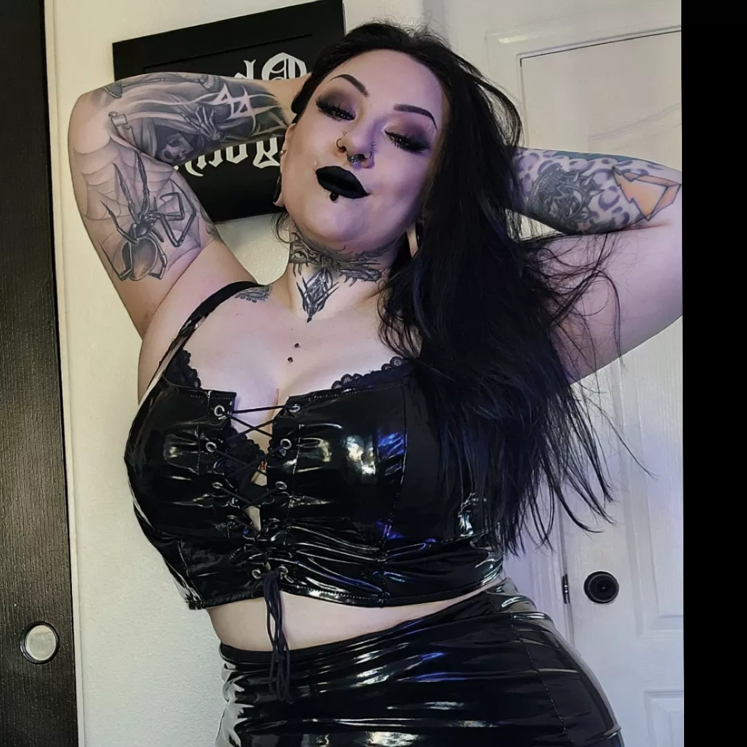 @xohmygoth