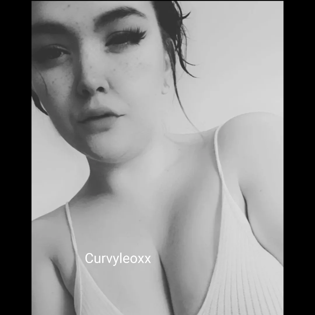 @curvyleoxx