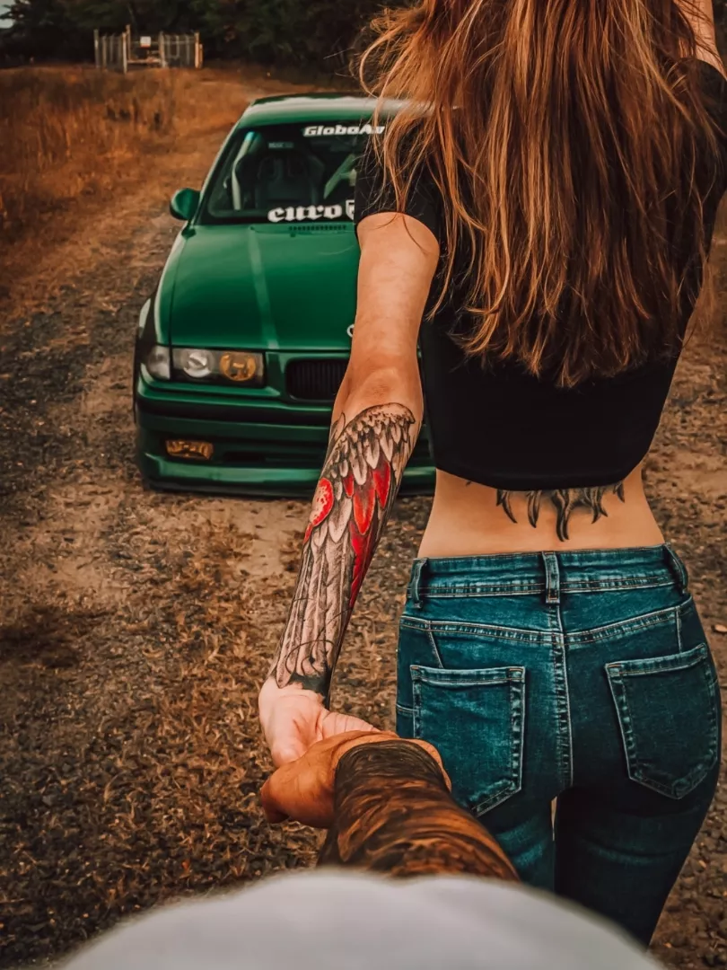 @sexycarcouple