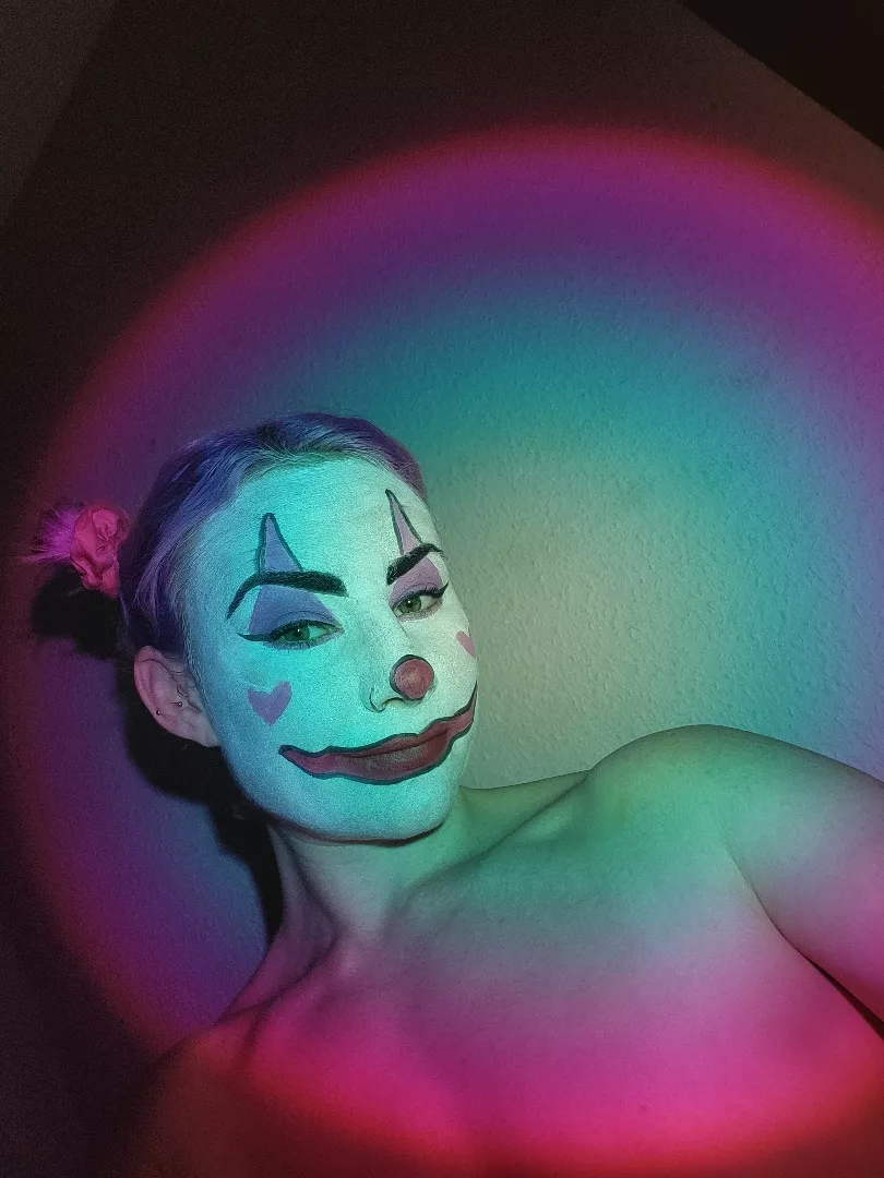 @misspinky_theclown